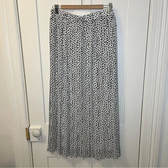 Polka dot skirt - Picture 3 of 4